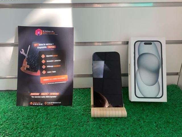 iPhone 15 128 Go noir en vente à La Maison du Smartphone